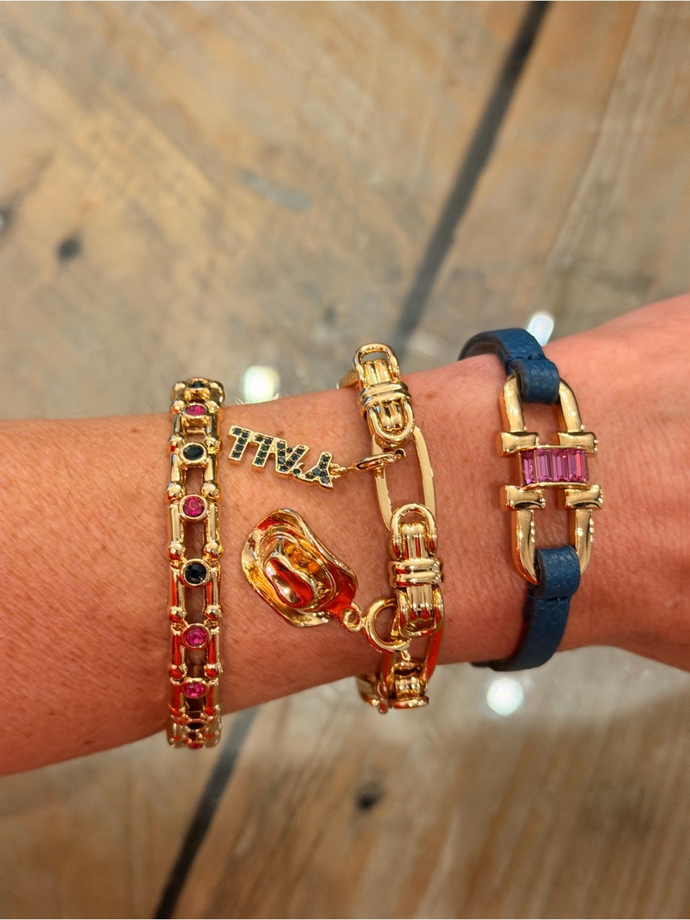 Bomb Party NWT “Southern Charm” Gold-Tone Bracelets Navy Leather Accent! - Picture 4 of 12